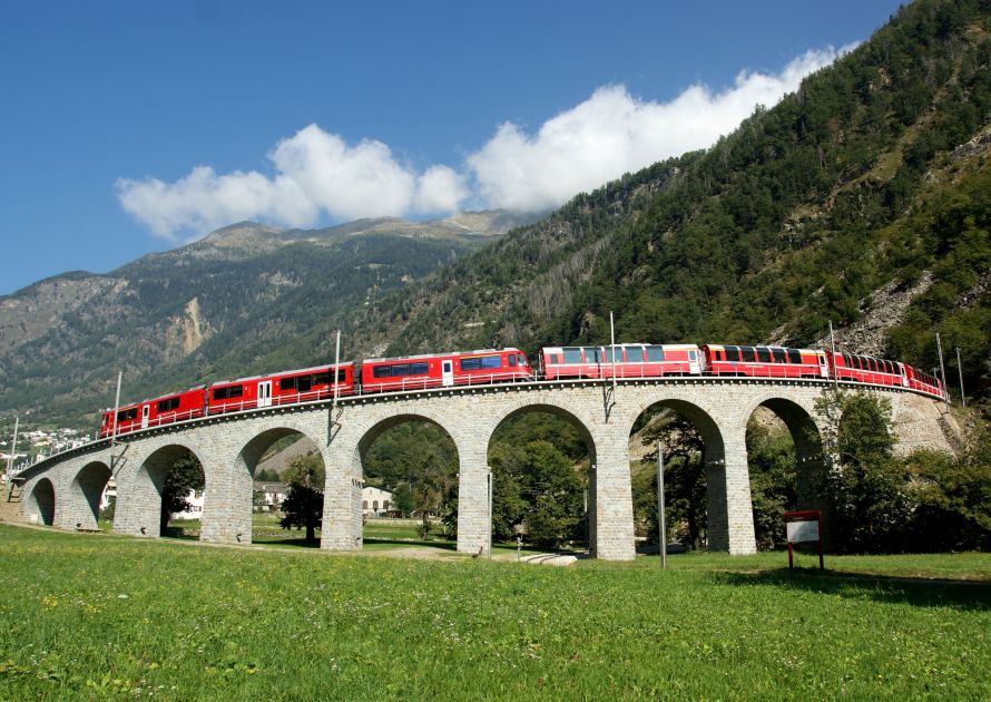 Everything you need to know about riding the Bernina Express train |  Activity Breaks