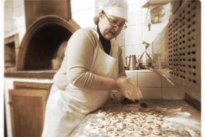 Cooking Holiday in Italy – Learn to Cook Traditional Italian Cuisine in Tuscany